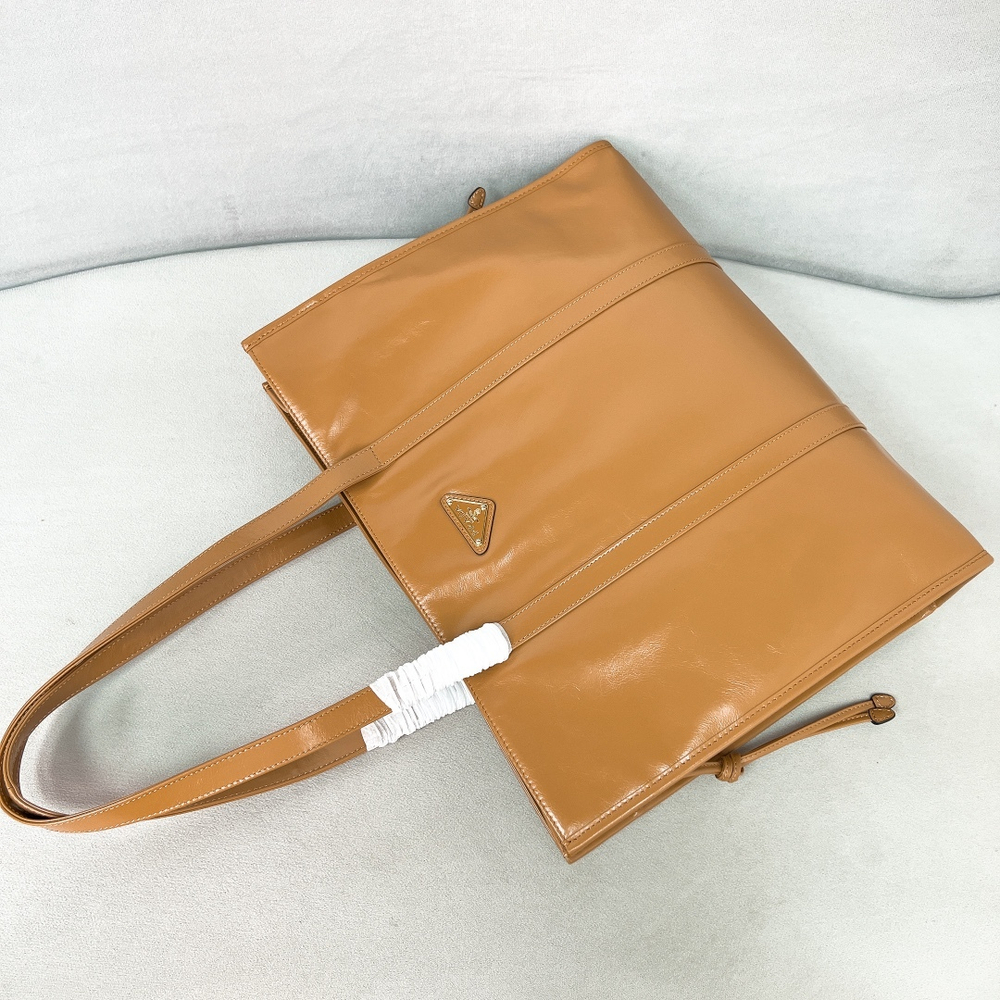 Prada Large Leather Tote Bag 39 cm