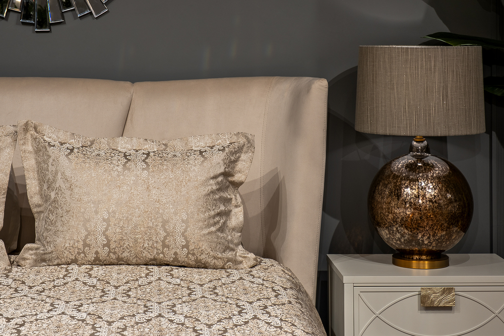 Покрывало 260x260 и 2 наволочки 50x70 Garda Decor Emotion бежевое