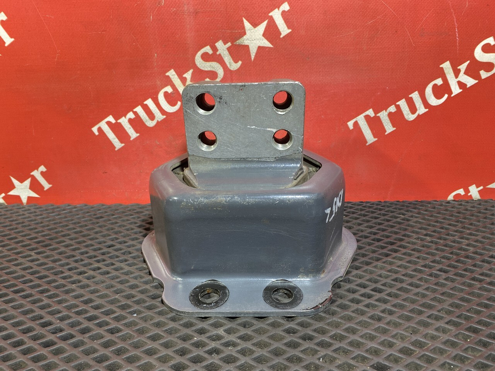 Подушка двигателя задняя 2018г.