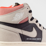 Кроссовки Nike Air Jordan 1 Wmns Neutral Grey/Hyper Crimson