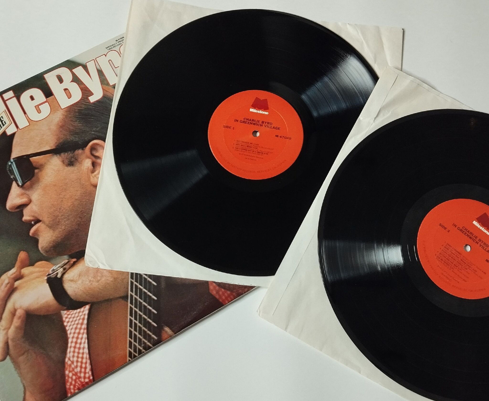 Винтажная виниловая пластинка LP Charlie Byrd In Greenwich Village (USA 1978)