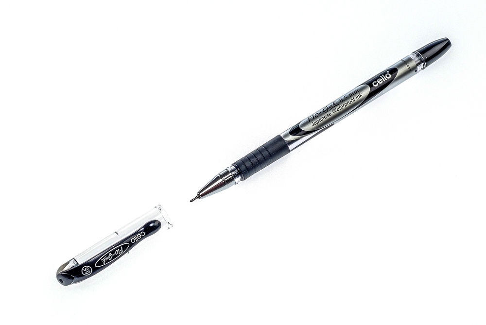 Ручка гелевая Flo Gel Cello черная 0.5мм с резиновым упором корпус прозрачный пластиковый черные детали