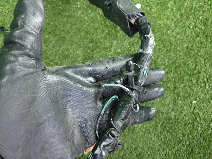 Проводка моторного отсека Jaguar XE (2015-2019)