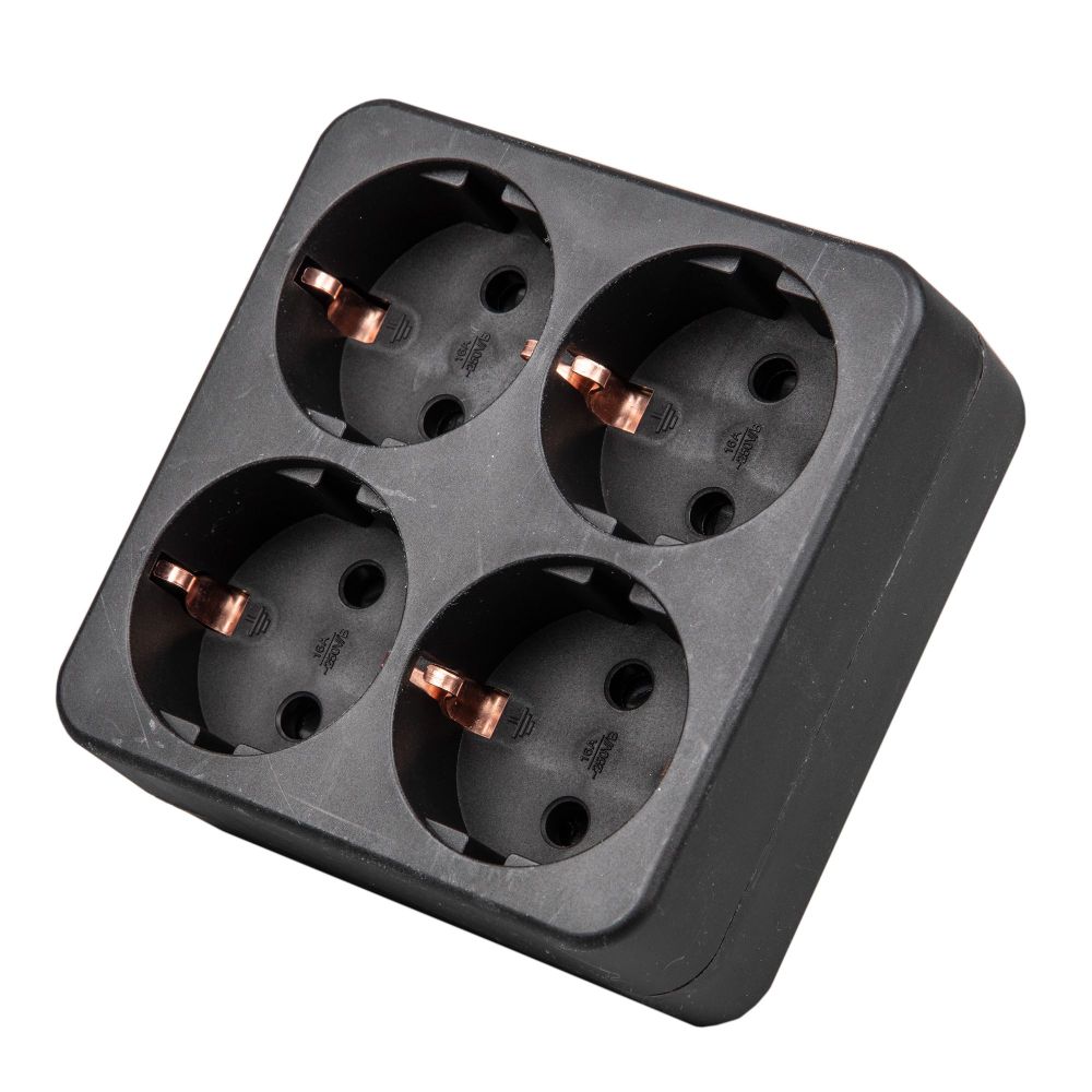 S-GES4-16S BLACK Разветвитель сетевой. с-з. 4 гнезда. 16А. 3500Вт. Черный. ТМ Uniel