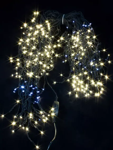 Бахрома-ПВХ 850 теплых белых LED 25 м. 0,6*0,4*0.3, мерцающий диод, черный провод, IP54, Winner (ww.02.6B.850+)