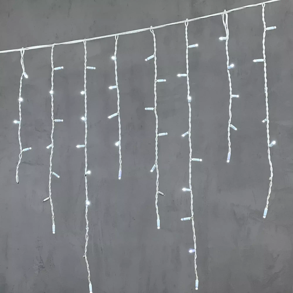 Светодиодная бахрома с колпачком 3,2*0,9 м., 168 холодных белых LED ламп, мерцание, каучуковый белый провод, LTC (LL168BLW-8-2W)