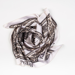 Шейный платок «Карельская церковь», 70×70 см