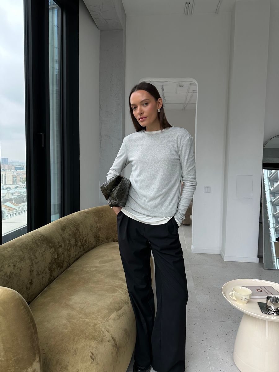 Лонгслив из трикотажа светло-серый меланж