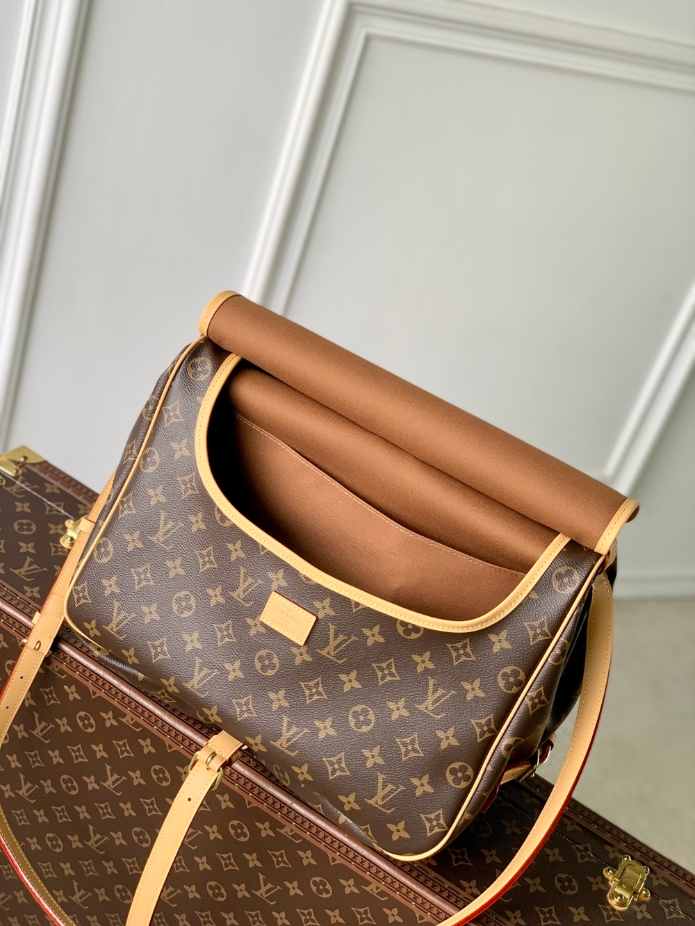 Louis Vuitton Saumur