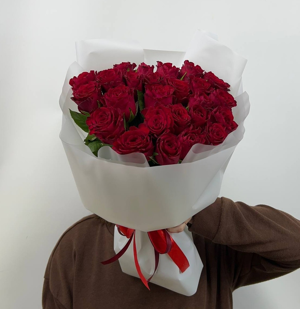 Букет из кенийских красных роз 40 см 25 шт