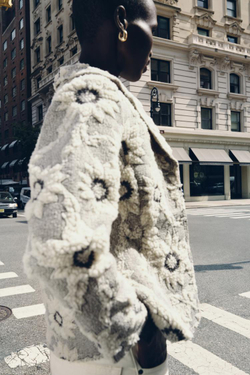 ZARA БЛЕЙЗЕР С ЦВЕТАМИ, ЭКРЮ/ЧЕРНЫЙ