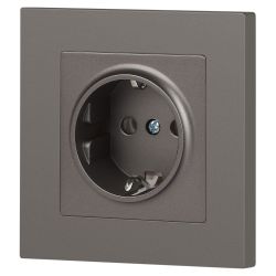 Розетка Intro Accent 6-202-09 2P+E Schuko 16А-250В IP20 СУ AL/CU титан | Intro