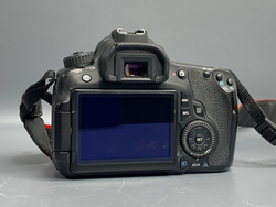 Canon EOS 60D Kit 18-55mm 20.000 кадров