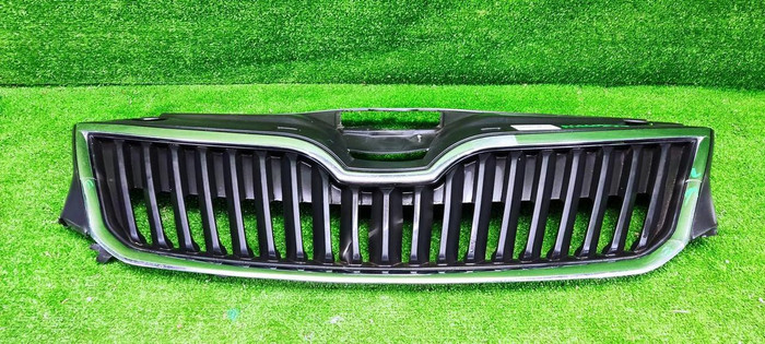 Решетка радиатора Skoda Rapid 1 (2012-2020)