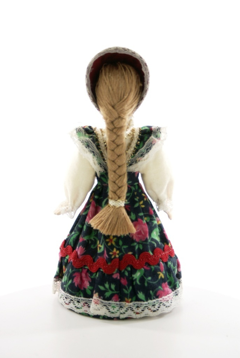 Кукла сувенирная фарфоровая. Россия. Девочка в цветном сарафане (стилизация).