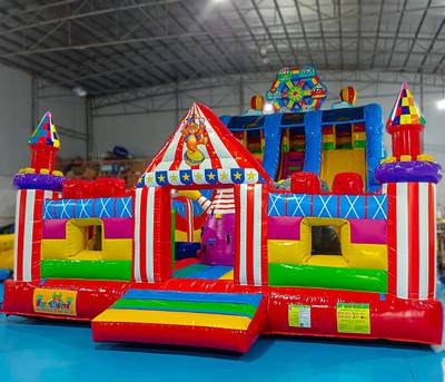 Коммерческий надувной батут «Парк развлечений 2» 12*6*7 м