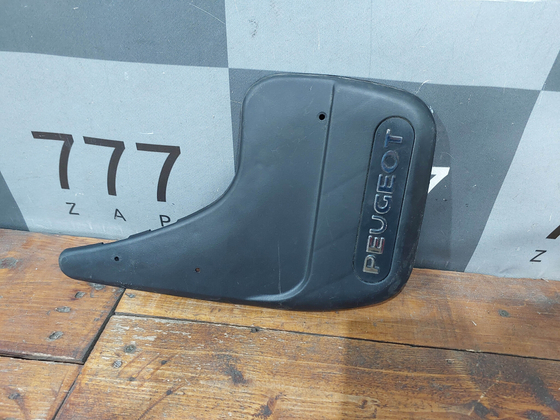 Брызговик задний левый Peugeot 308 Новый Оригинал 9603R8