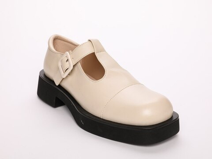 Закрытые туфли El Tempo