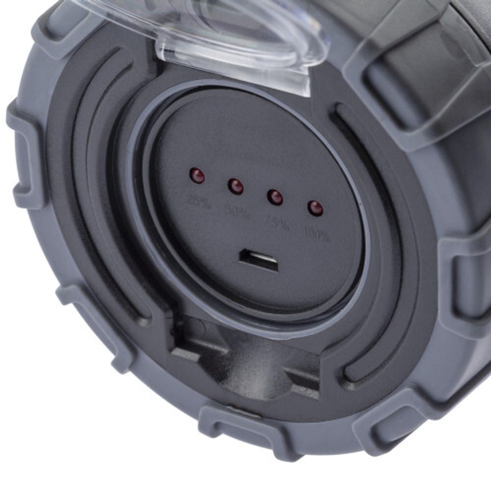 Светодиодный фонарь ЭРА PA-703 прожекторный аккумуляторный IP65 поворотная рукоять с раскладными подставками