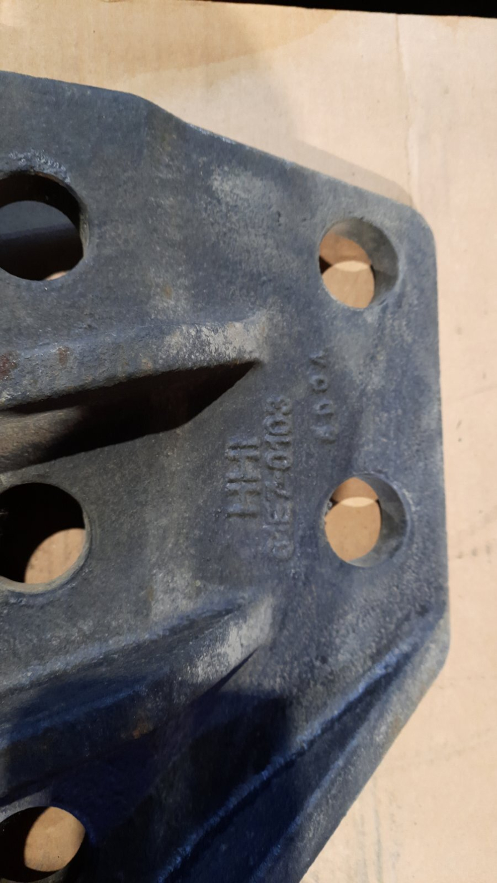 Бокорез 61E7-0103 правый