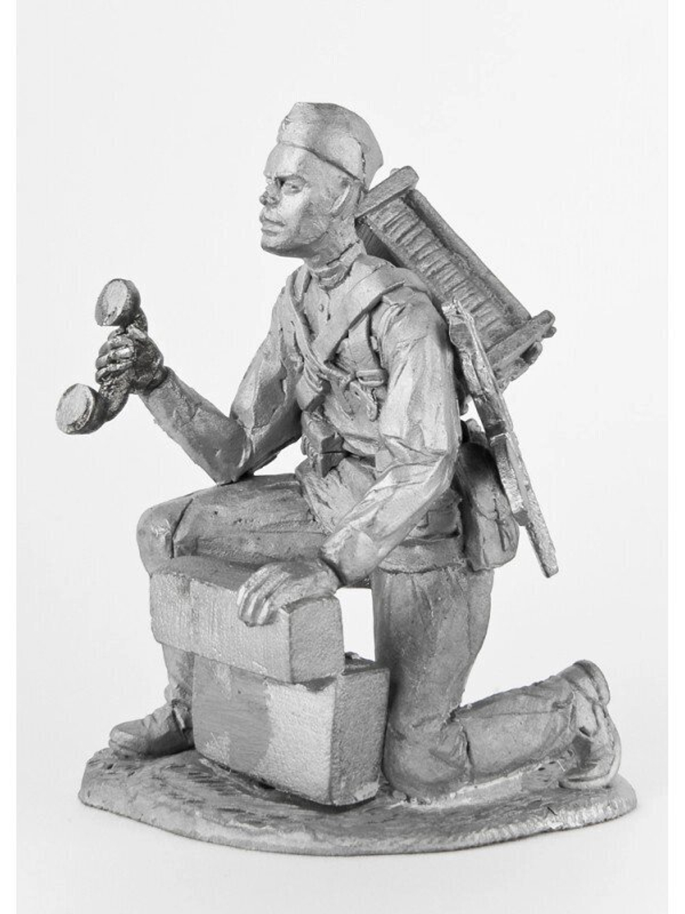 Оловянный солдатик Телефонист РККА, 1944 год.