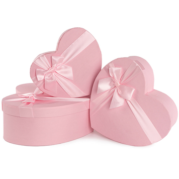Коробка-сердце в розовом цвете, с бантом
