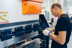 Гидравлический листогибочный пресс B-Power 100/3200 с ЧПУ