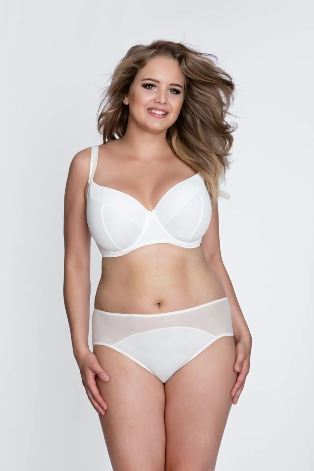 Однотонный бюстгальтер plus size на косточках с чашками из микрофибры (Размер: 80J) (Цвет: черный)