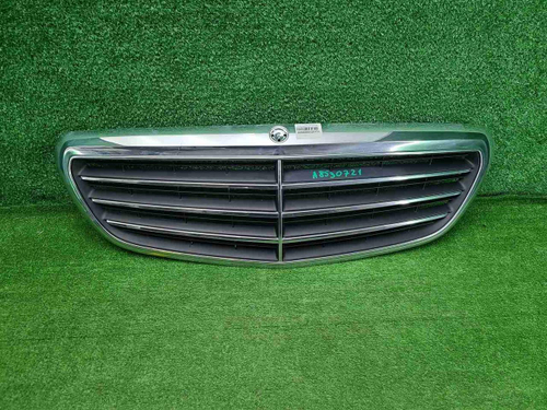 Решетка радиатора Mercedes E W213 (2016-2021)