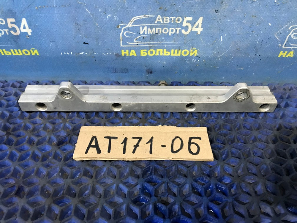 Топливная рейка TOYOTA CARINA 1990