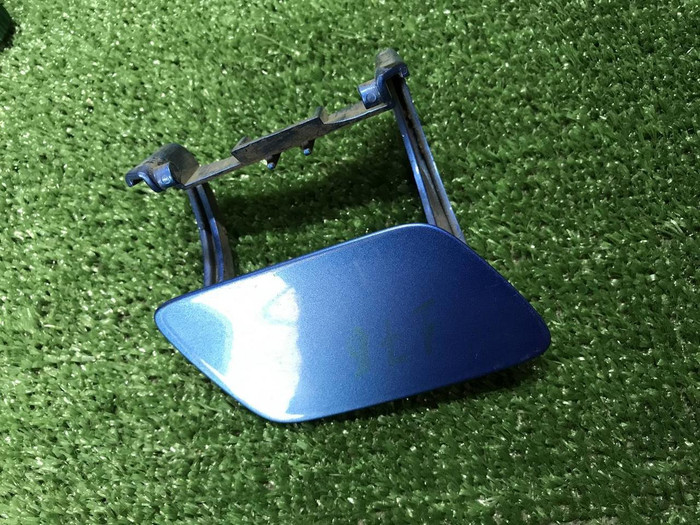 Крышка форсунки правая Mercedes A W176 (2012-2018)