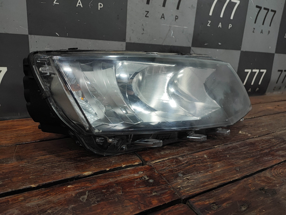 Фара правая Skoda Octavia 3 (A7) 13-17 Б/У Оригинал 5E1941016