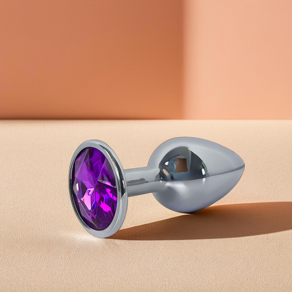 Анальная пробка металлическая с фиолетовым кристаллом Fantasy Toys (S)