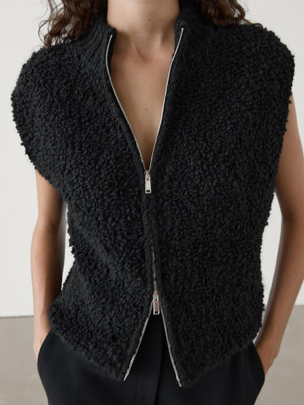 Massimo Dutti Жилет из пряжи букле, черный