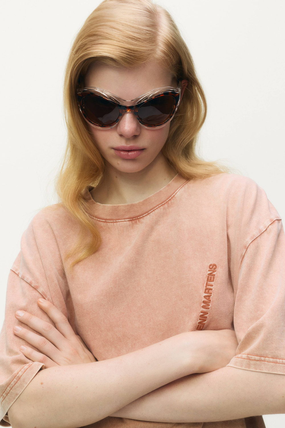 H&M - Glenn Martens Футболка с вышивкой, розовый