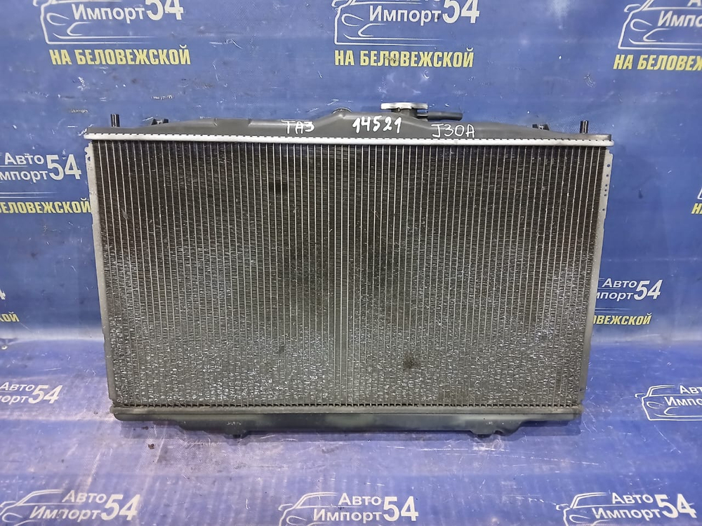 Радиатор двигателя Honda AVANCIER 1999-2003