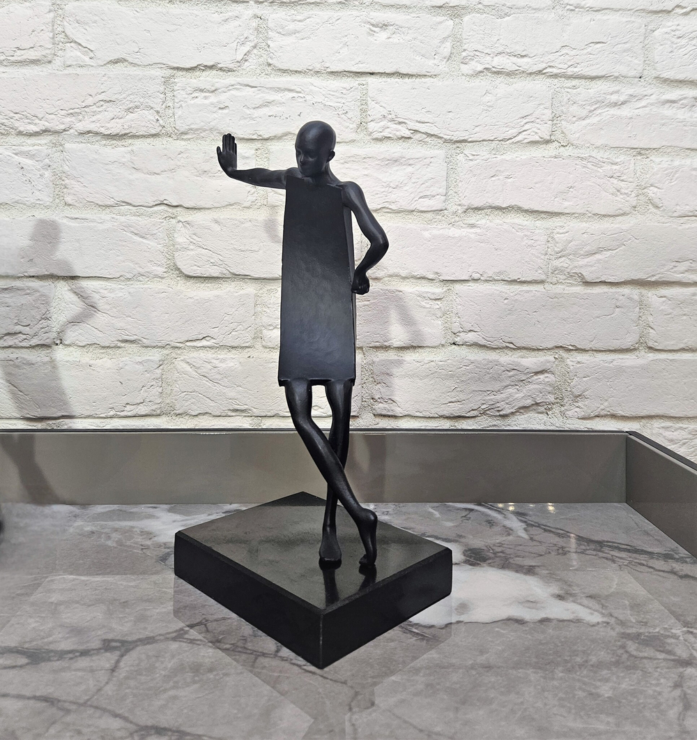 Статуэтка Resting Man