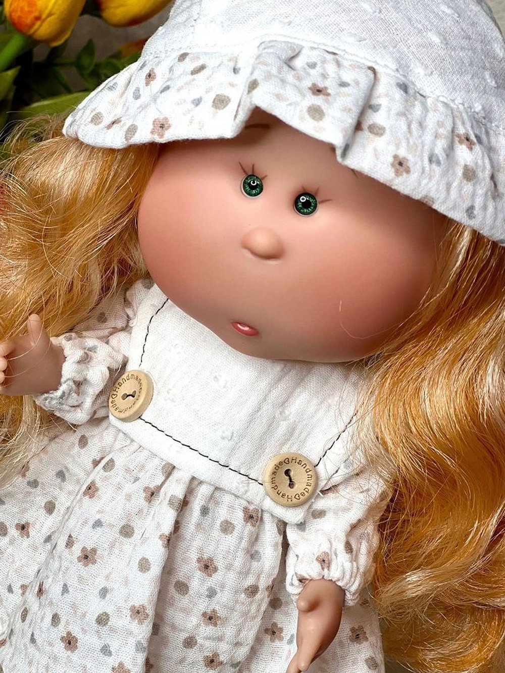 Кукла Nines виниловая 30см MIA в пакете (3402M2)