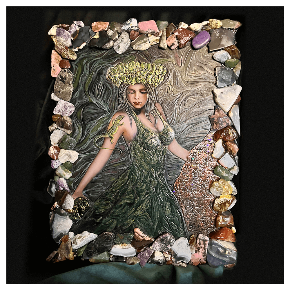 Картина из кожи «Хозяйка медной горы»