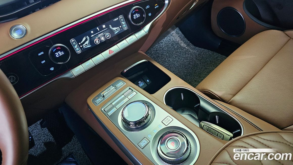 Genesis GV70 2.5T Бензин AWD (10.2022)