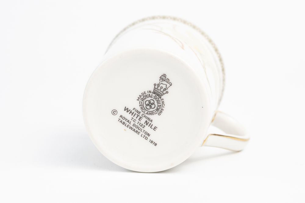 Кофейная чашка из сервиза White Nile в стиле ар-деко