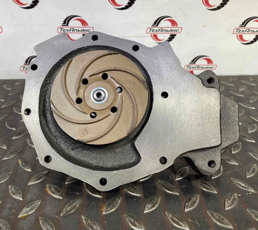 Водяная помпа RE40451