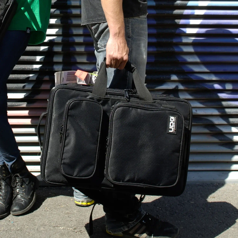 Рюкзак UDG Ultimate MIDI controller Backpack Small Black/Orange Inside MK2