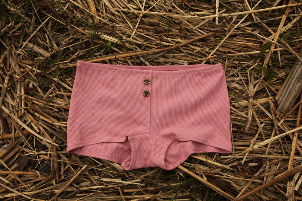 Rose Button. Шортики с пуговицами
