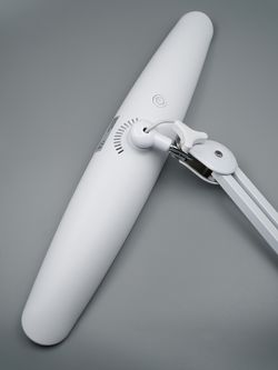 Лампа бестеневая настольная (улучшенное качество) новая