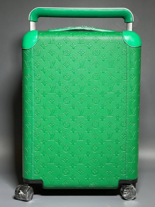 Дорожный чемодан Louis Vuitton Horizon 50