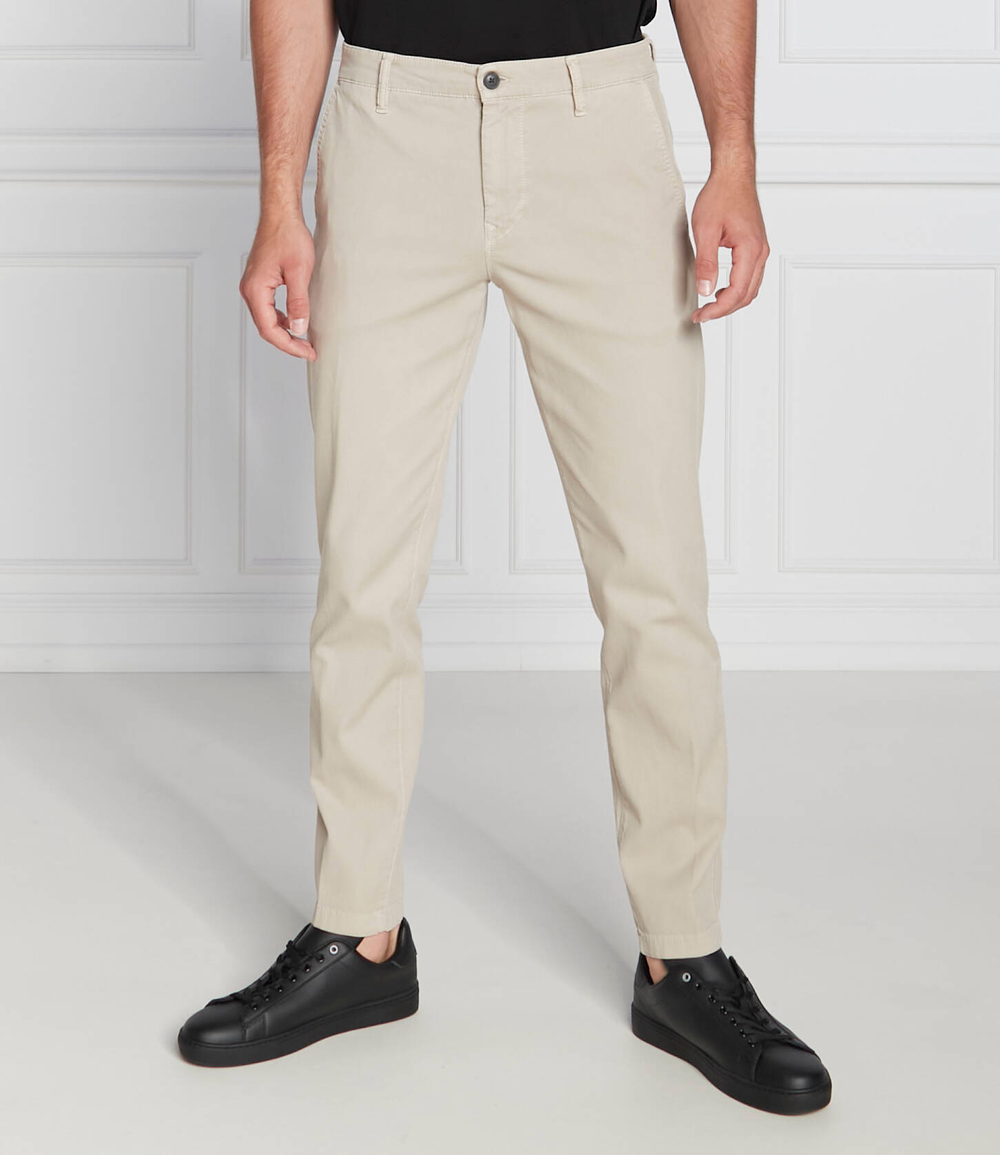 чиносы schino taber BOSS ORANGE - бежевый(50472558)