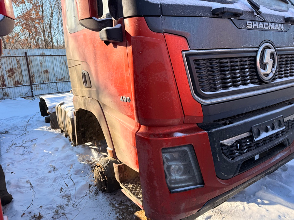 Shacman (Shaanxi) SX* 6x6 Седельный тягач SX42586V385 (Дизельный, 11,6 л, 423 л.с., МТ)