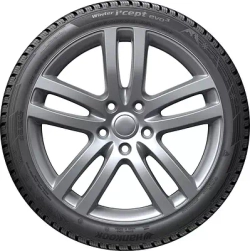 Hankook W330 i cept Evo3 215/50 R18 92V