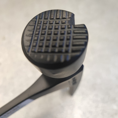 молоток плотника PICARD с гвоздодёром и магнитом длинная 2-х компонентная рукоятка